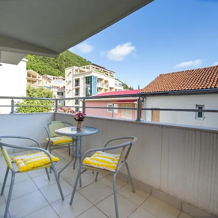 Vila Lazovic * Budva