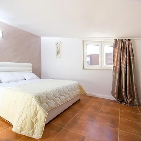Vila Lazovic Casa de hóspedes *